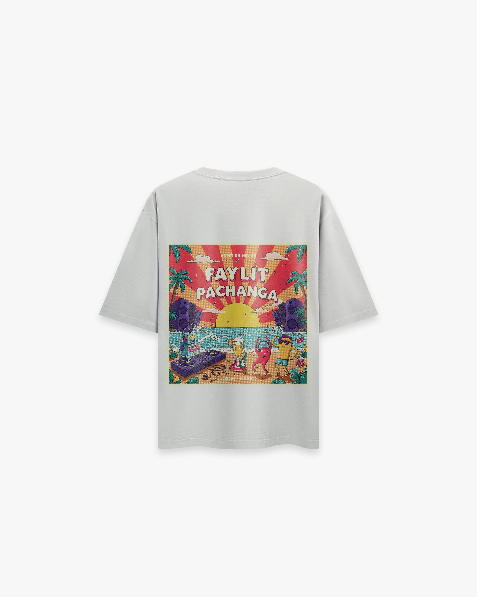 Pachanga Gri Oversize Tişört Açık gri (kırık beyaz) oversize tişörtün sırt yüzeyinin düz çekim ürün fotoğrafı. Tişörtün sırtında, yaz ve plaj partisi temalı, retro çizgi film stilinde, büyük ve renkli bir grafik baskı yer alıyor. Baskıda, gün batımı manzarası önünde, palmiye ağaçları, büyük hoparlörler ve parti yapan eğlenceli çizgi karakterler resmedilmiş. Grafiğin merkezinde kırmızı harflerle "FAYLIT", altında ise sarı renkte "PACHANGA" yazmaktadır. -  Faylit