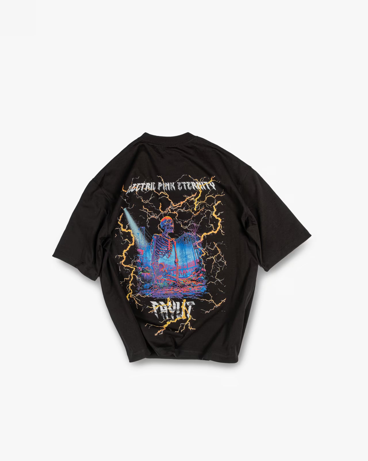 Siyah t-shirt, FAYLIT, iskelet baskılı tişört, grafik tişört, rock tarzı, sokak modası, oversize kalıp, unisex, elektrik pembe, yaz koleksiyonu.