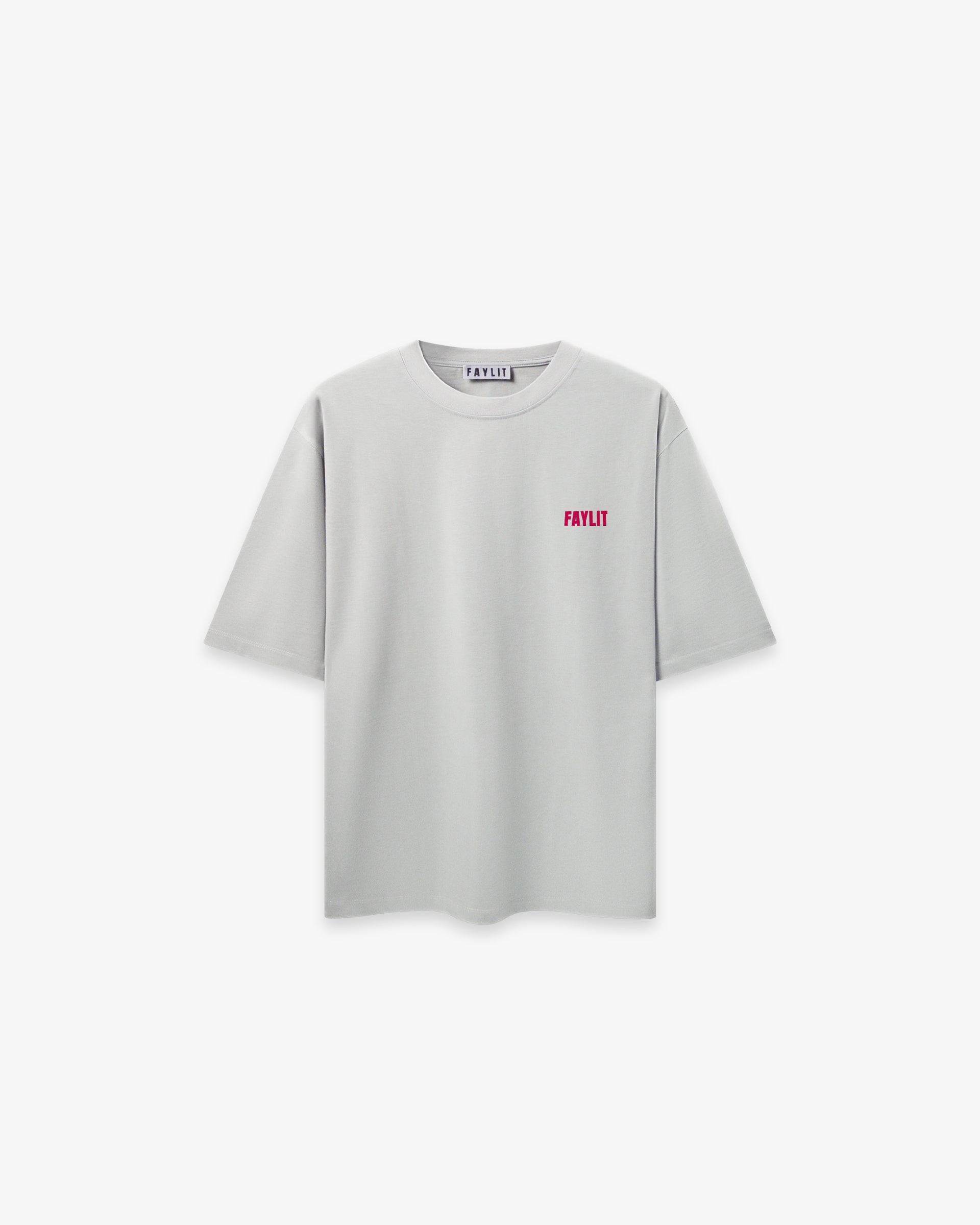 FDNA_06 Oversize Tişört - Faylit  Faylit basic Markanın DNA'larını oluşturan Oversize silüet. Ön kısımda mavi flok marka baskısı ile bitirilmiştir. Basic silüet, oversize fit. Kompozisyon %100 Pamuk Faylit imza fit tam oversize 230 GSM orta ağırlıkta kumaş 4 mevsim kullanılabilir sıkı dokuma yapısı Yüksek elastik yaka ribanası 200 Mikron flok marka baskısı Renk : Gri