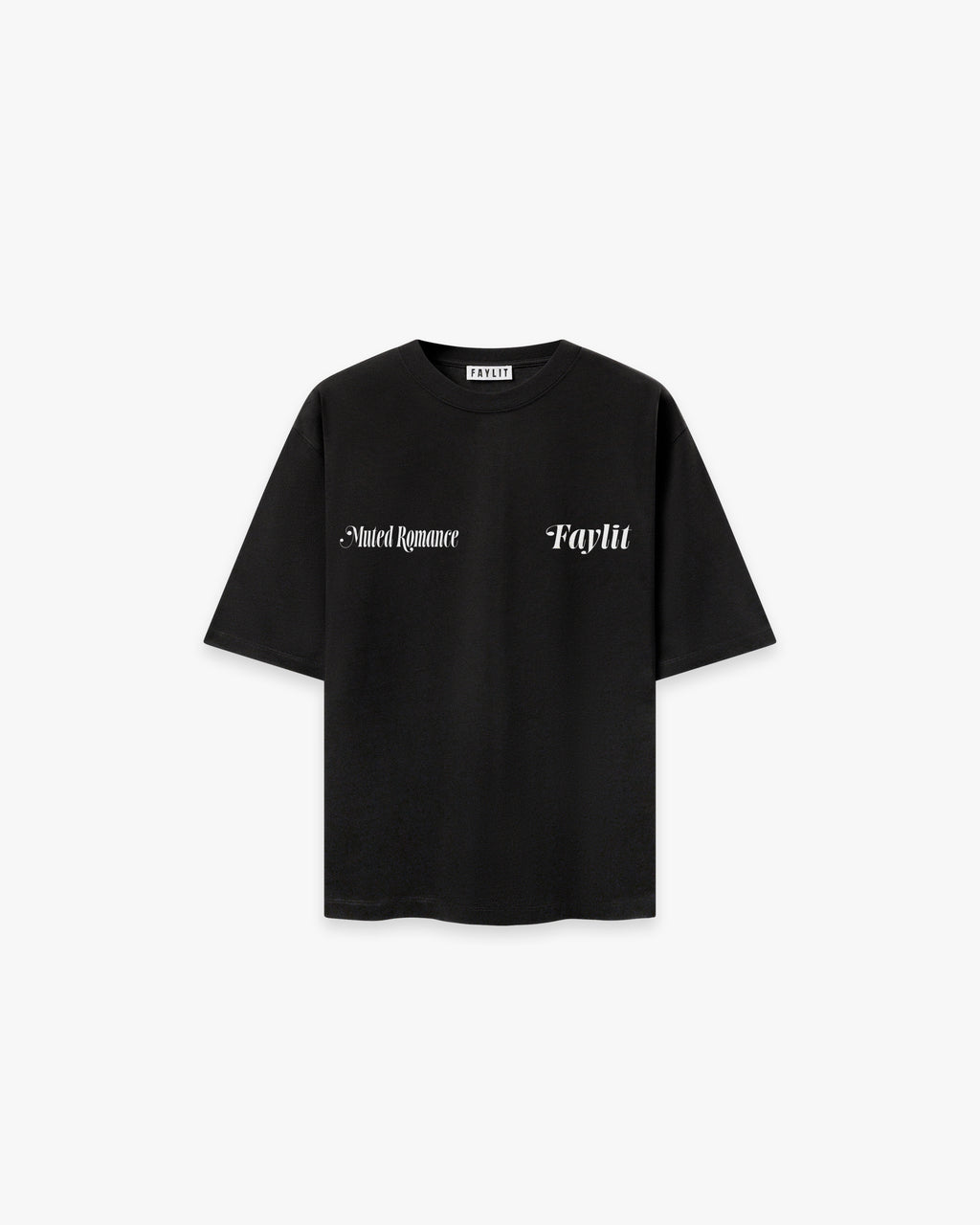 Muted Romance Siyah Oversize Tişört - Unisex kullanıma uygun siyah oversize tişörtün ön yüzü. Sol göğüs kısmında, siberpunk ve glitch estetiğinde, neon renkli stilize bir tavşan başı logosu bulunmaktadır. Minimalist ön tasarım, her tarza hitap eder.-  Faylit