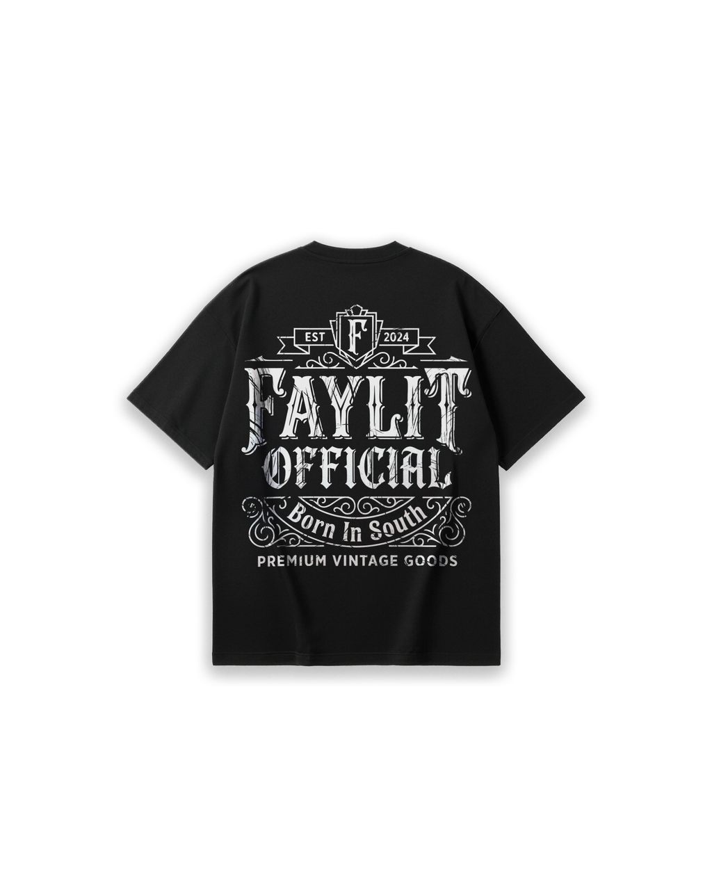 Faylit Dice of Fate siyah oversized tişörtün arka yüzü. Sırtta kader ve şans oyunlarını simgeleyen iskambil kartları (maça ası, kupa yedilisi) ve poker pulları ile zenginleştirilmiş vintage grafik baskı. "Sad Joy" ve "Exclusive Reserve" yazılarıyla çevrili; melekler, koşan atlar ve öpüşen iskelet detaylarıyla hayatın zıtlıklarını yansıtan gotik stilde rahat kesim unisex t-shirt.